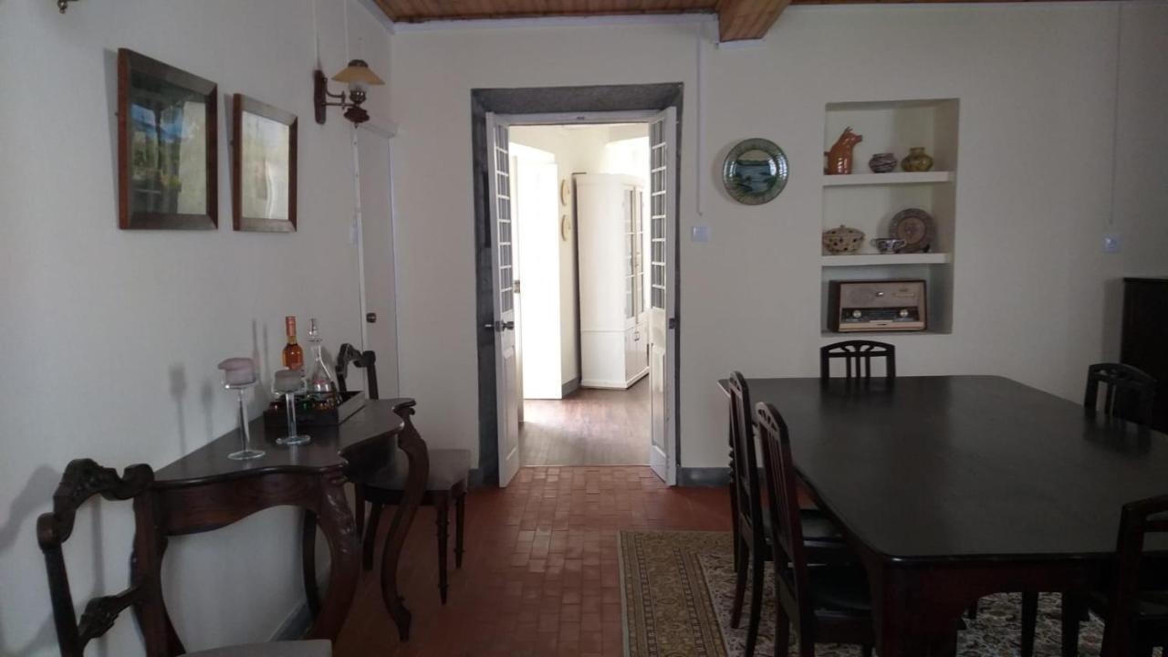 A Vista Dos Verdes Furnas  Bilik gambar