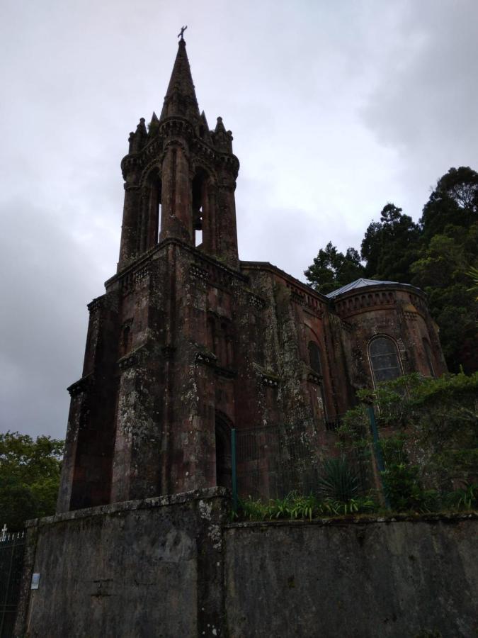 A Vista Dos Verdes Furnas  Bilik gambar