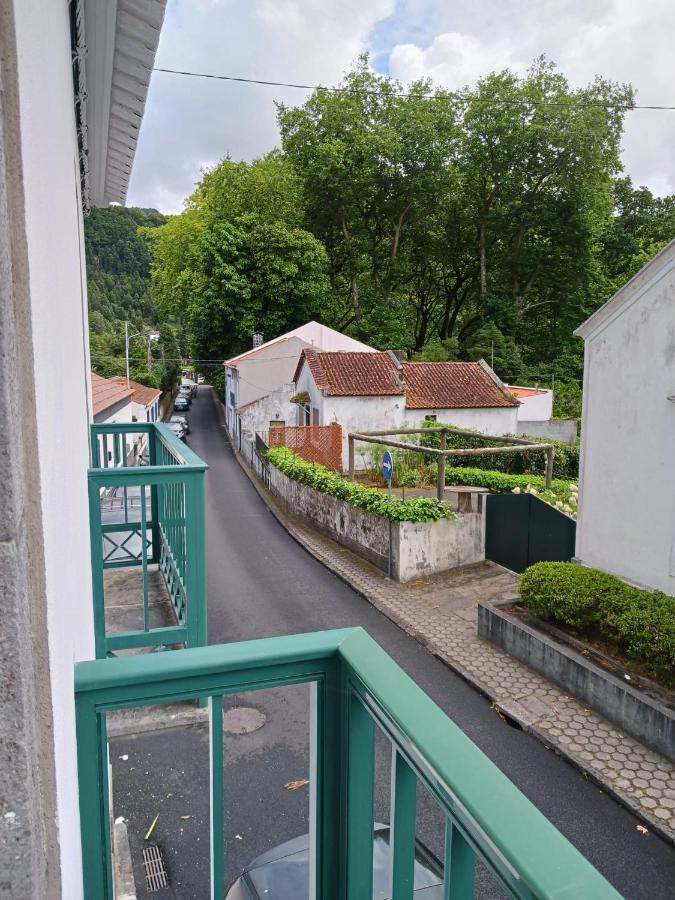 A Vista Dos Verdes Furnas  Bilik gambar